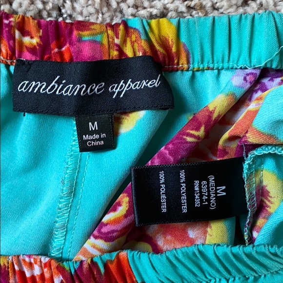 Floral shorts - Picture 3 of 4